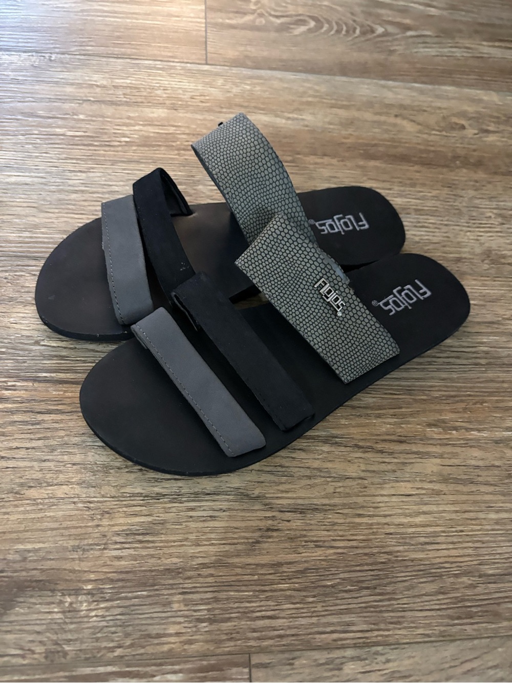 Flojos Women’s Black and Gray Two-Strap Slide Sandals with Textured Upper